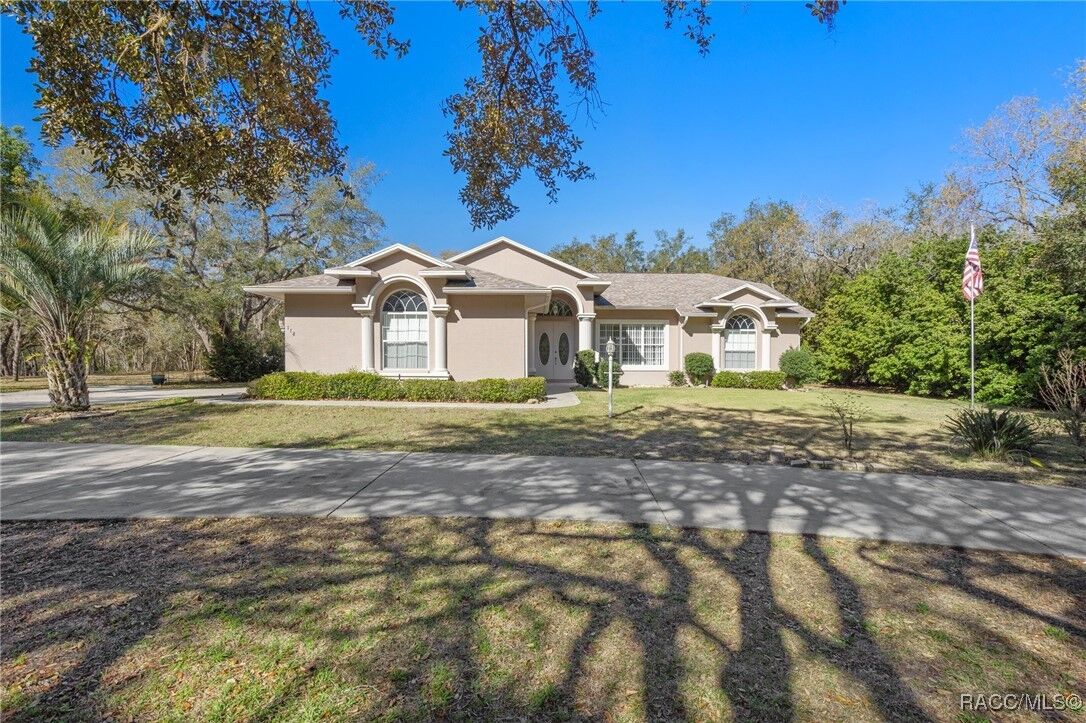 Property Photo:  118 N Highview Avenue  FL 34442 