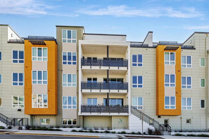 Property Photo: 2250 Kilowatt Way 214 CA 94539