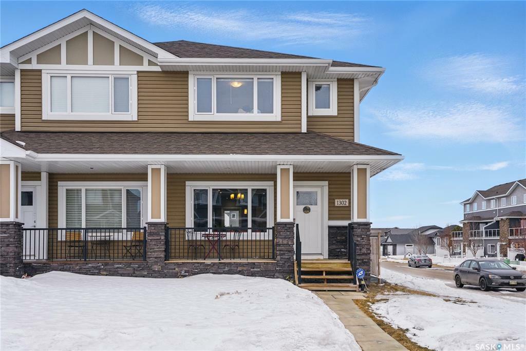 Property Photo:  1302 Hunter Road  SK S7T 0S5 