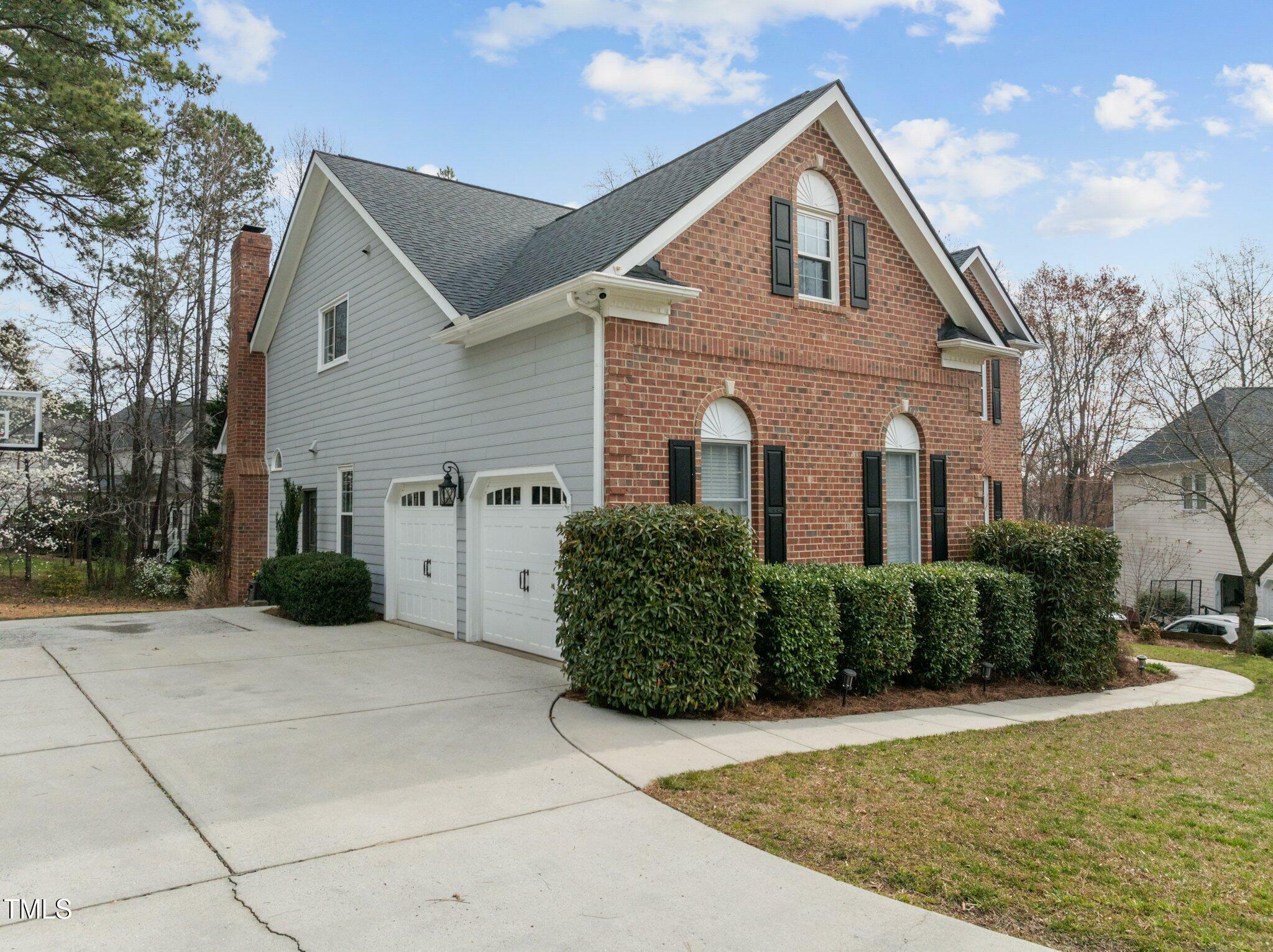 Property Photo: 105 Aberson Court NC 27519