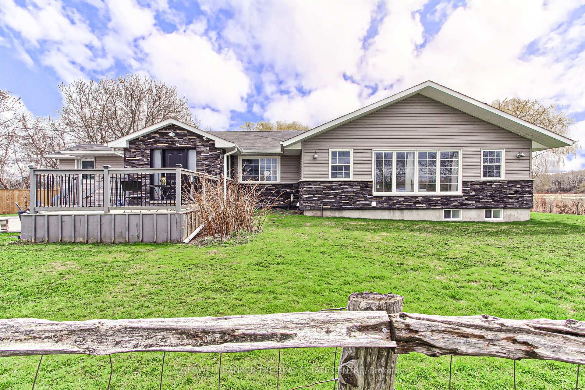 1109 Ravenshoe Road  East Gwillimbury ON L9P 1R2 photo