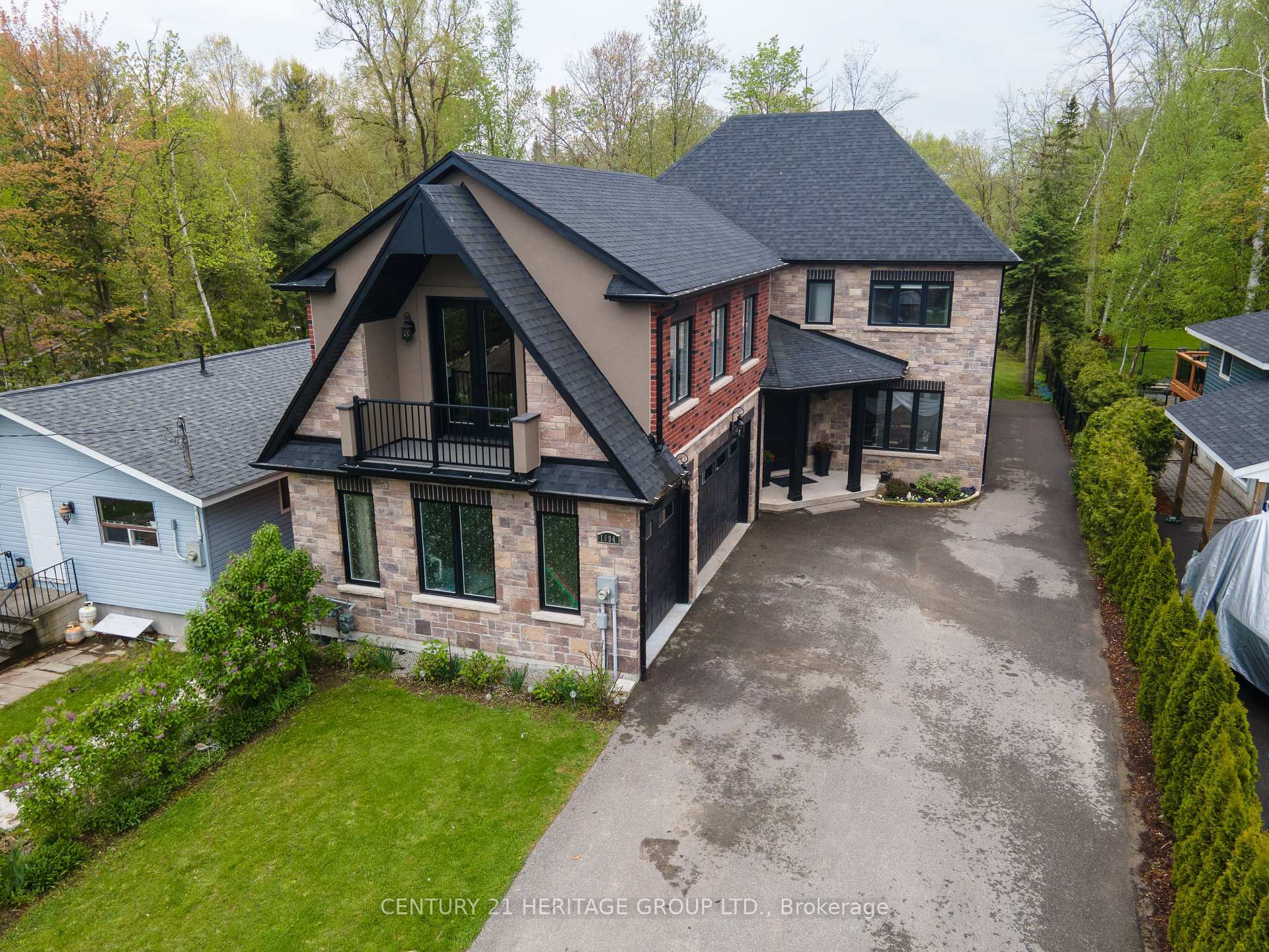 Property Photo:  1894 Simcoe Boulevard  ON L9S 4N4 