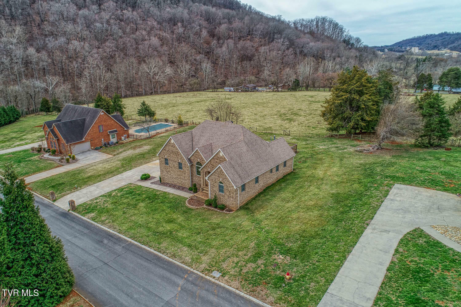 Property Photo:  166 Clarksdale Circle  TN 37857 