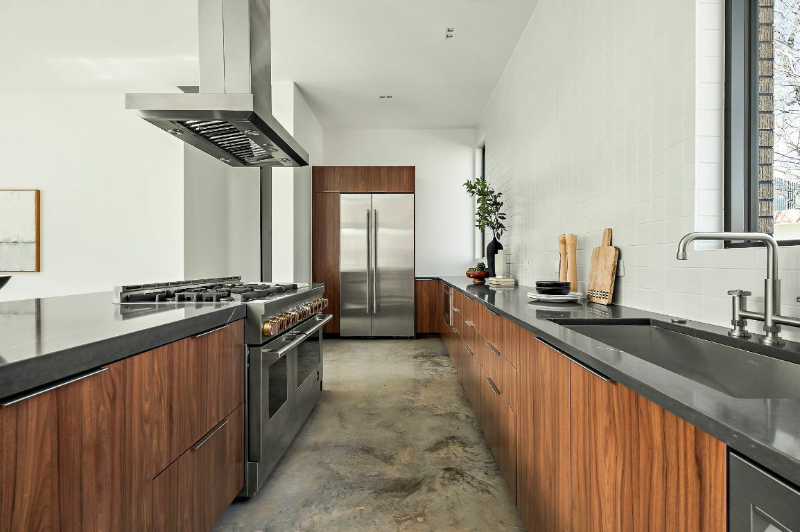 2603 Little John Lane  Austin TX 78704 photo