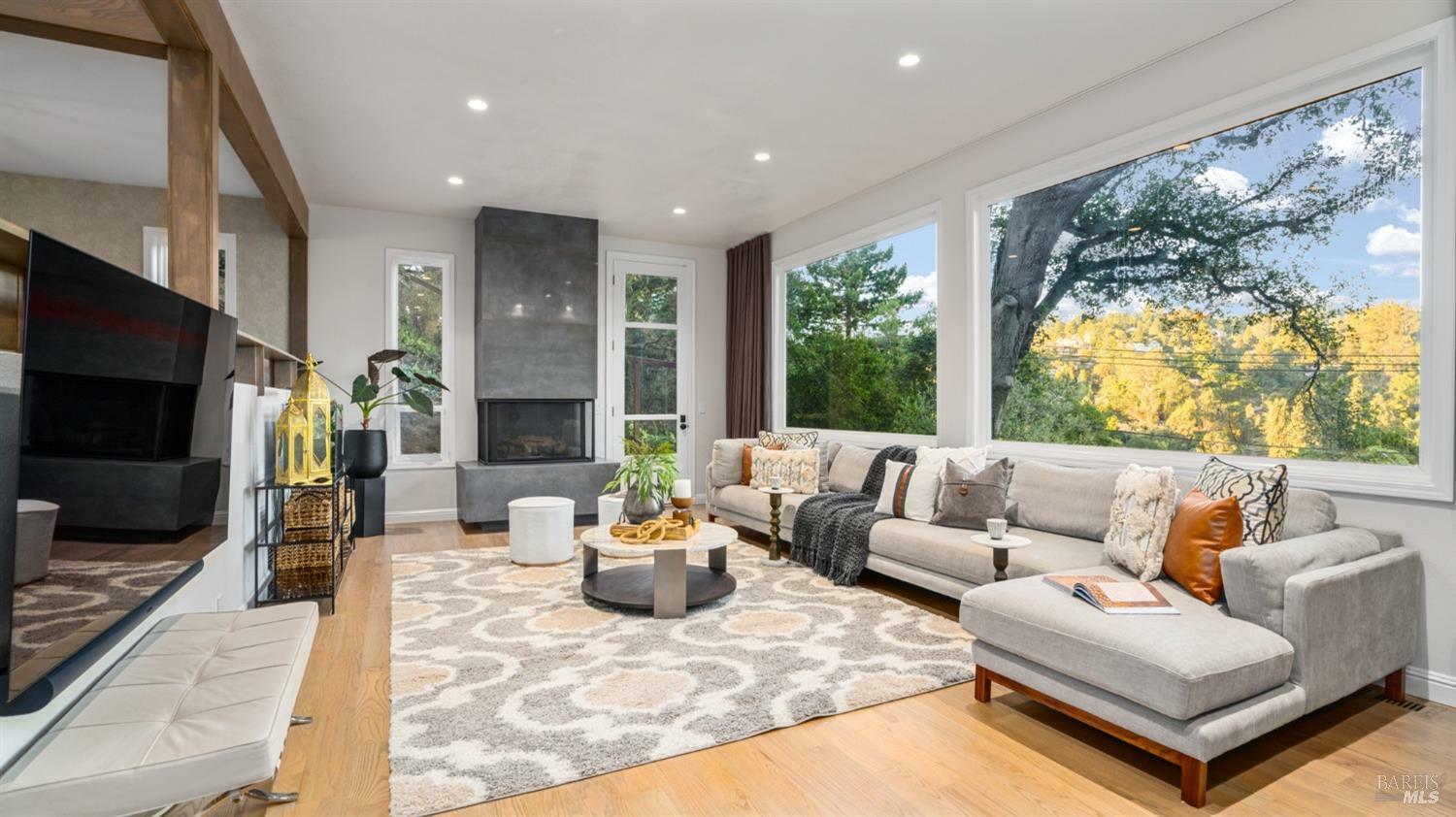 5595 Estates Drive  Oakland CA 94618 photo