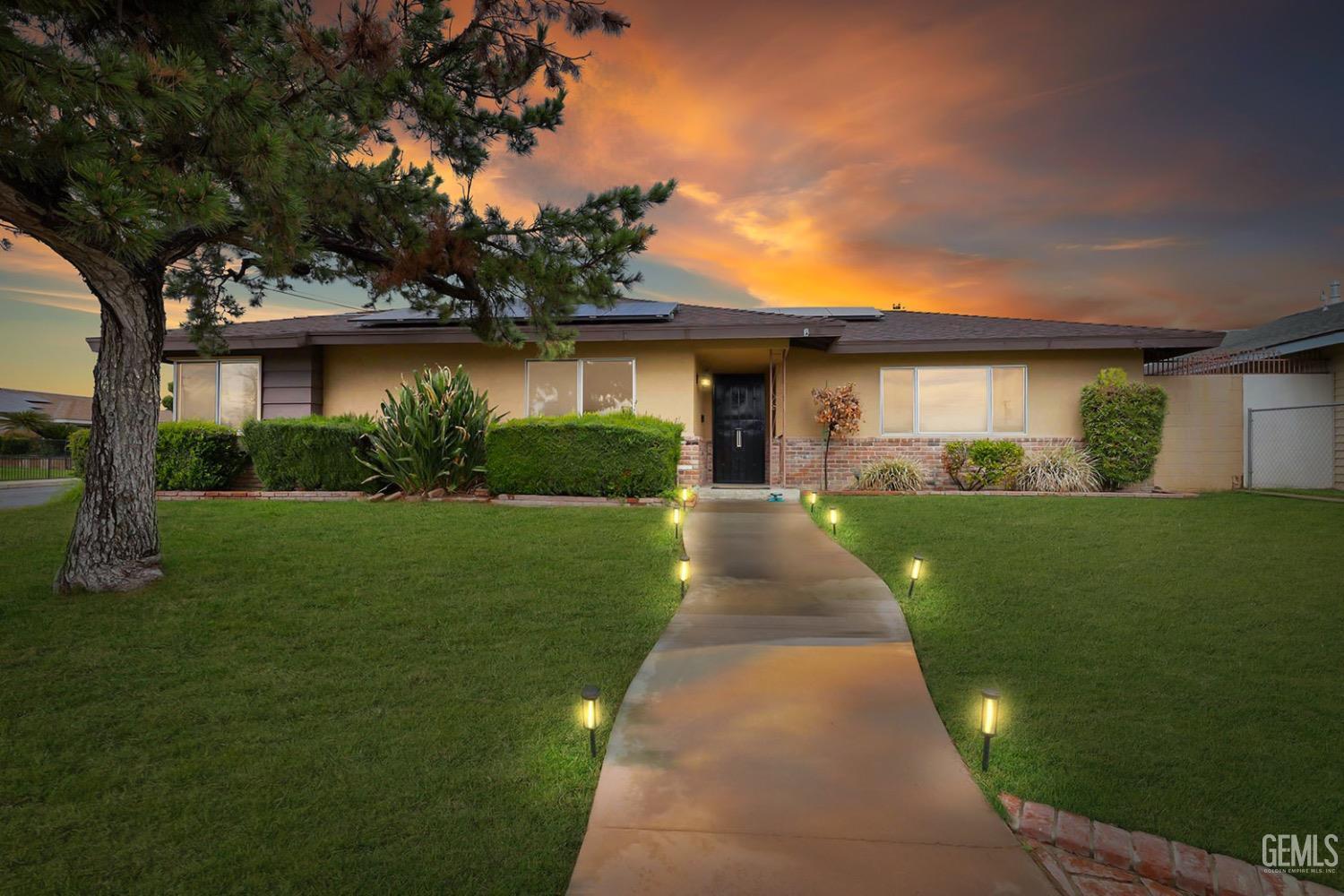 200 Electra Avenue  Bakersfield CA 93308 photo