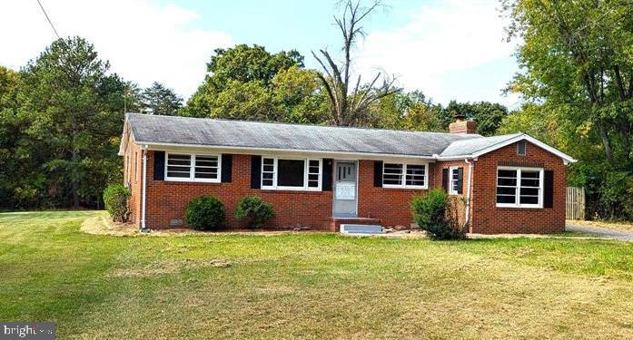 Property Photo: 8610 Linton Hall Road VA 20136