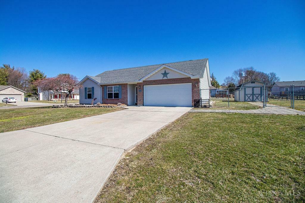 Property Photo:  105 Meeker Lane  OH 45050 