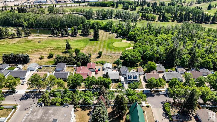 Property Photo: 19 Lowe Avenue AB T8L 2K9