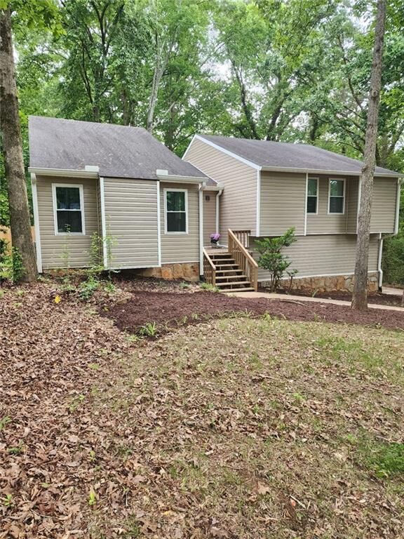 Property Photo:  6739 Valley Court  GA 30135 