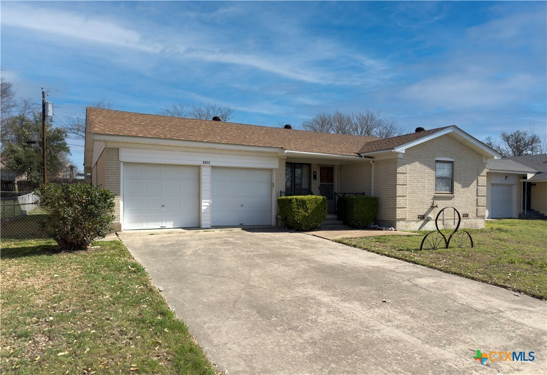 Property Photo: 3311 Lake Travis Avenue TX 76543