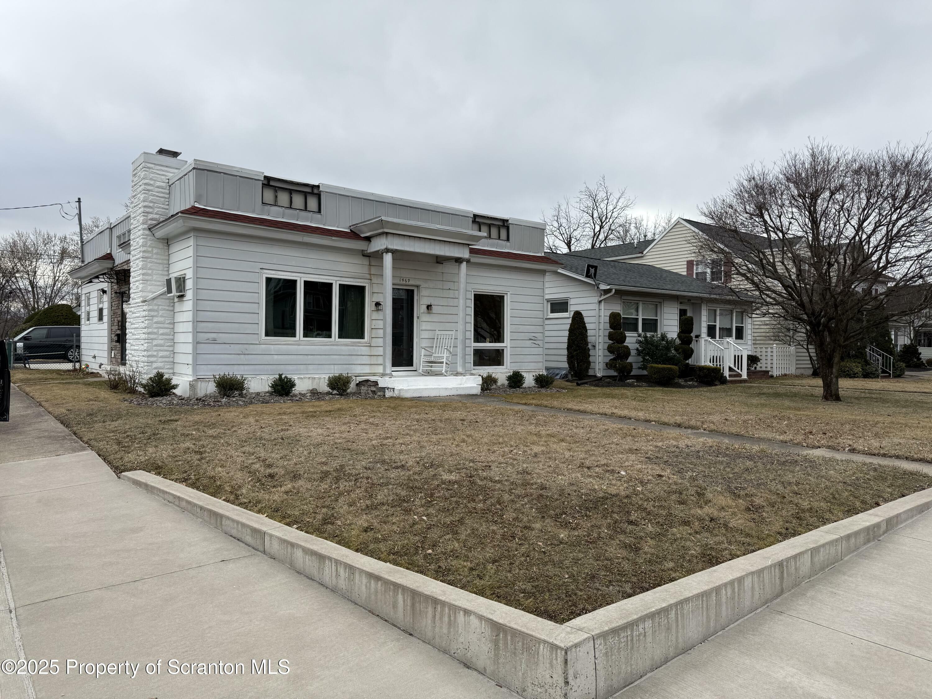 Property Photo: 1469 Wyoming Avenue PA 18704
