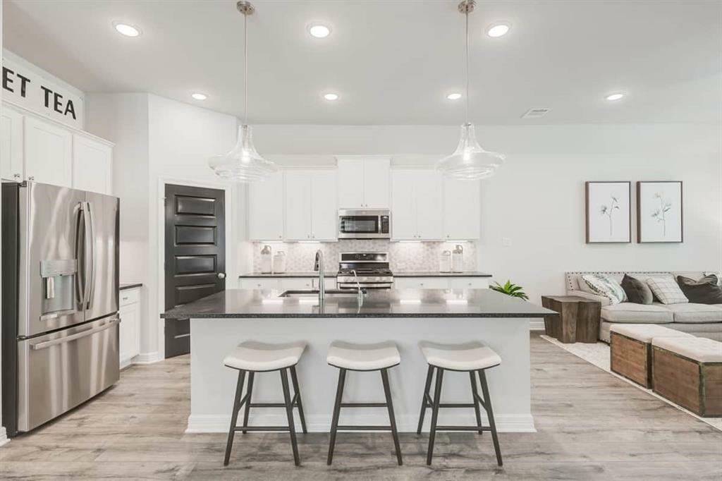 Property Photo: 14832 Shorthorn Run TX 77316