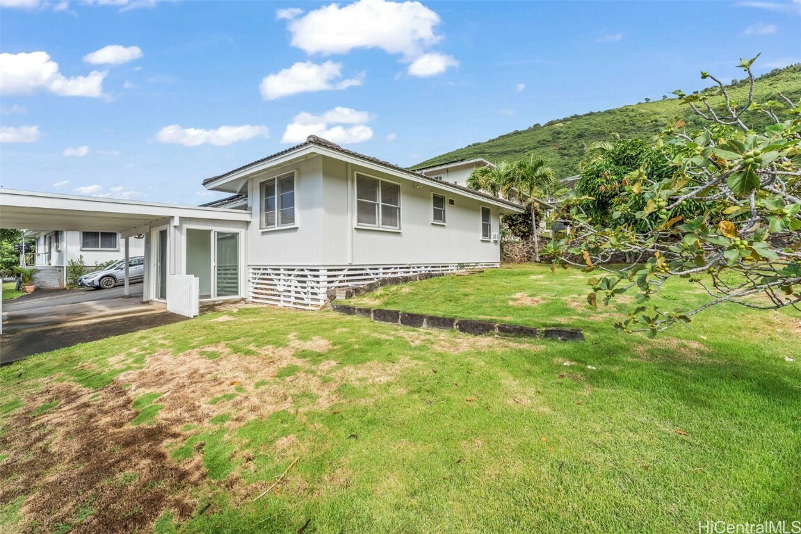 2448 A East Manoa Road  Honolulu HI 96822 photo
