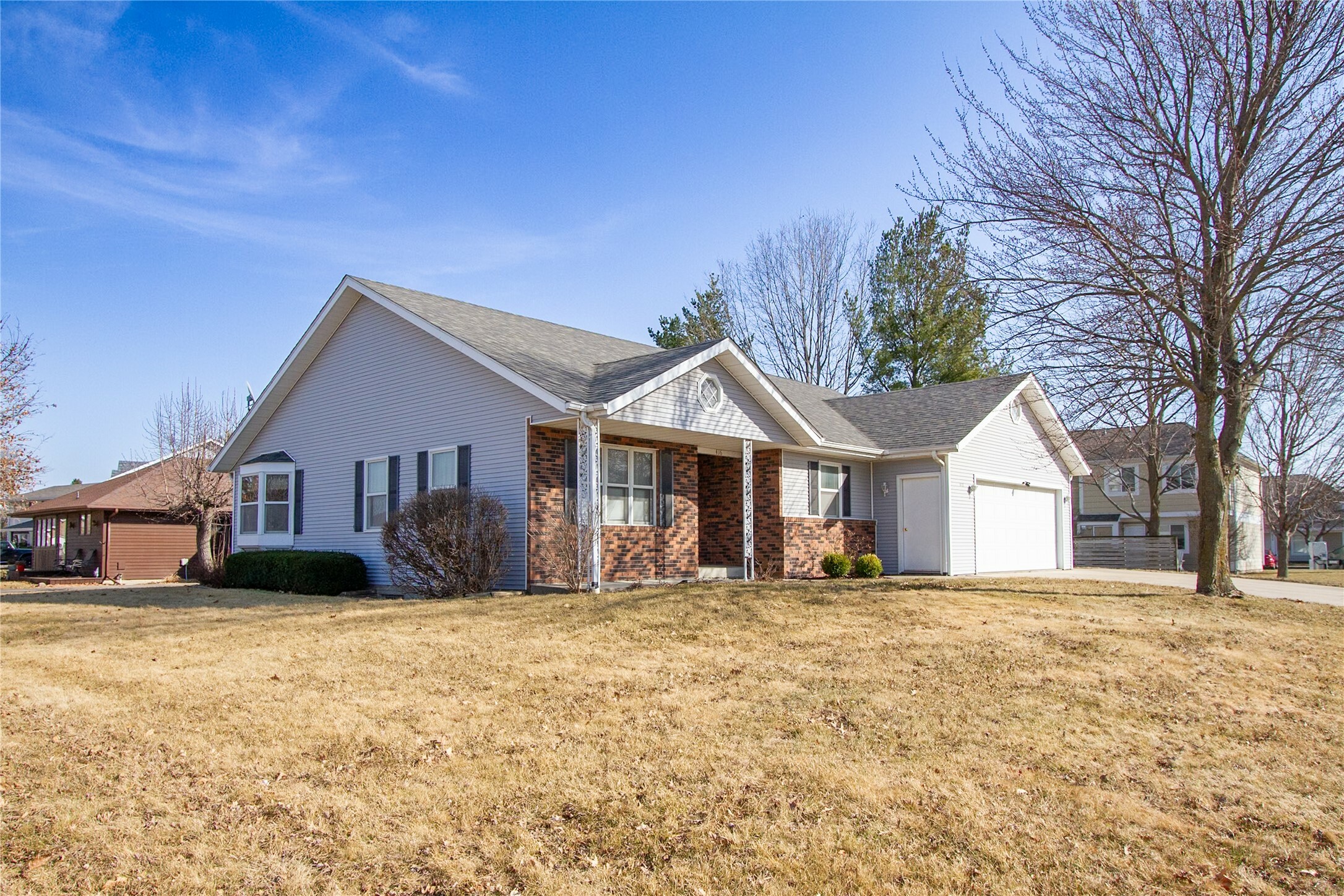 Property Photo: 416 E 15th Street IA 50219
