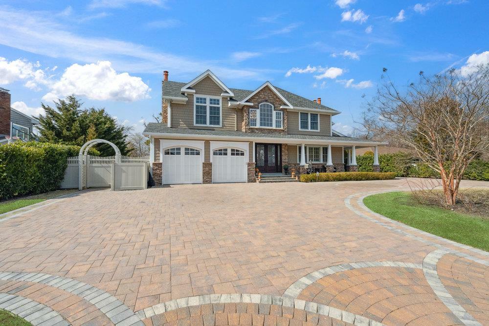 Property Photo: 194 Shadybrook Lane NY 11795