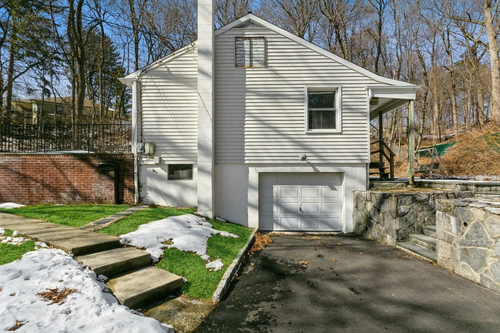 Property Photo: 9 Grandview Drive NY 10570