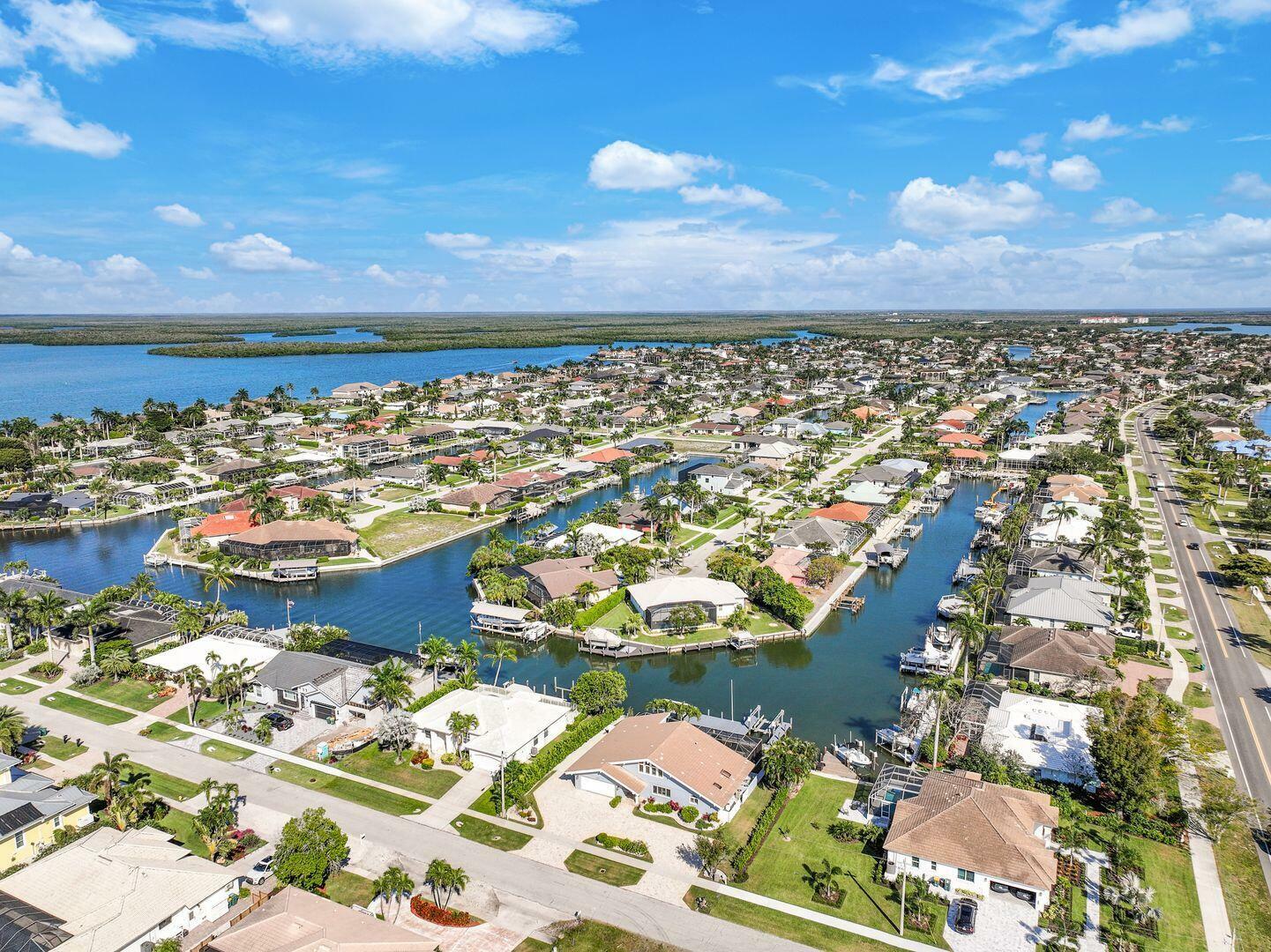 Property Photo: 1709 Wavecrest Court FL 34145