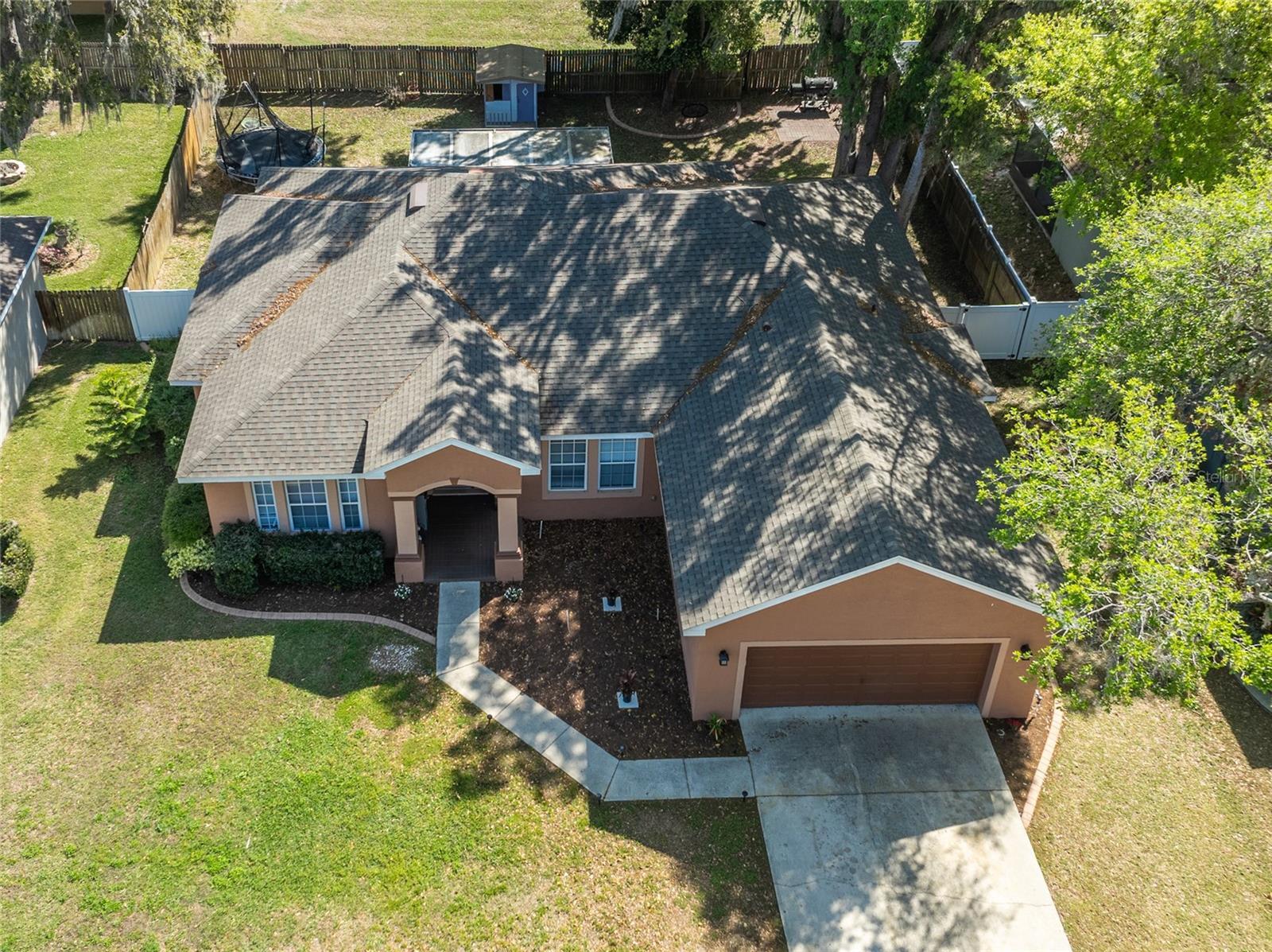 Property Photo: 5416 Oxford Manor Circle FL 33810
