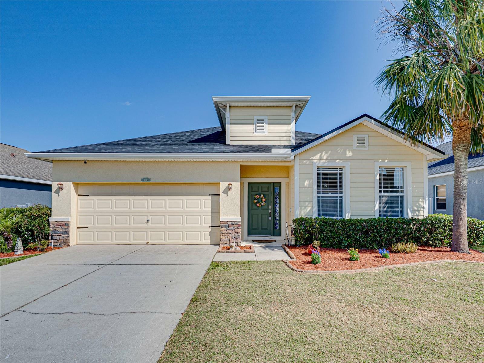 Property Photo:  3108 Magnolia Garden Drive  FL 33567 