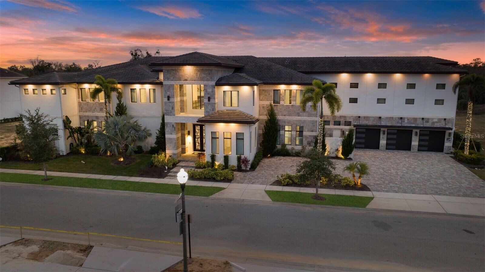 Property Photo:  1148 Grand Traverse Parkway  FL 34747 