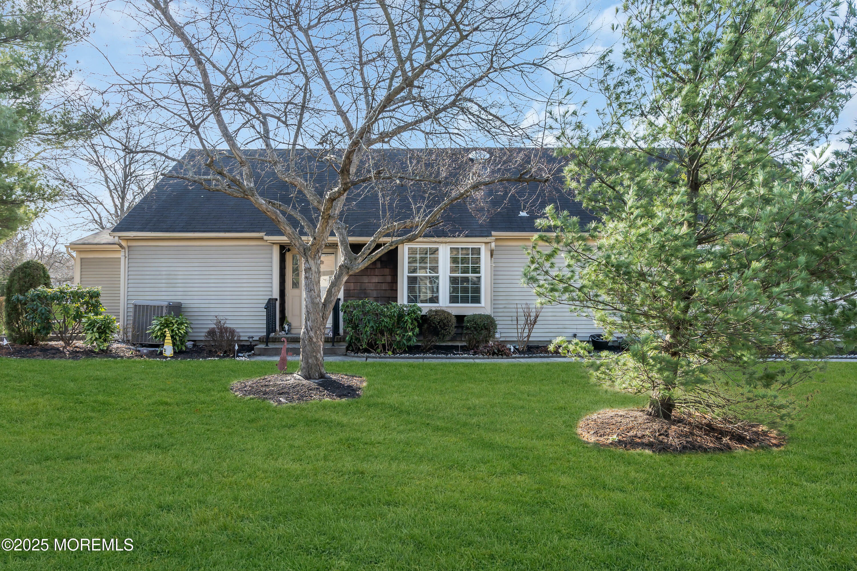 33 Daniel Webster Avenue B  Monroe NJ 08831 photo