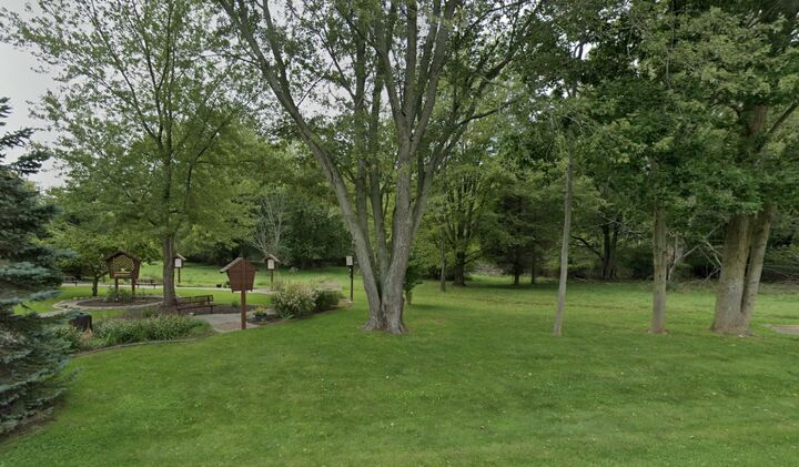 Property Photo:  343 Beachwood Way  MI 49406 