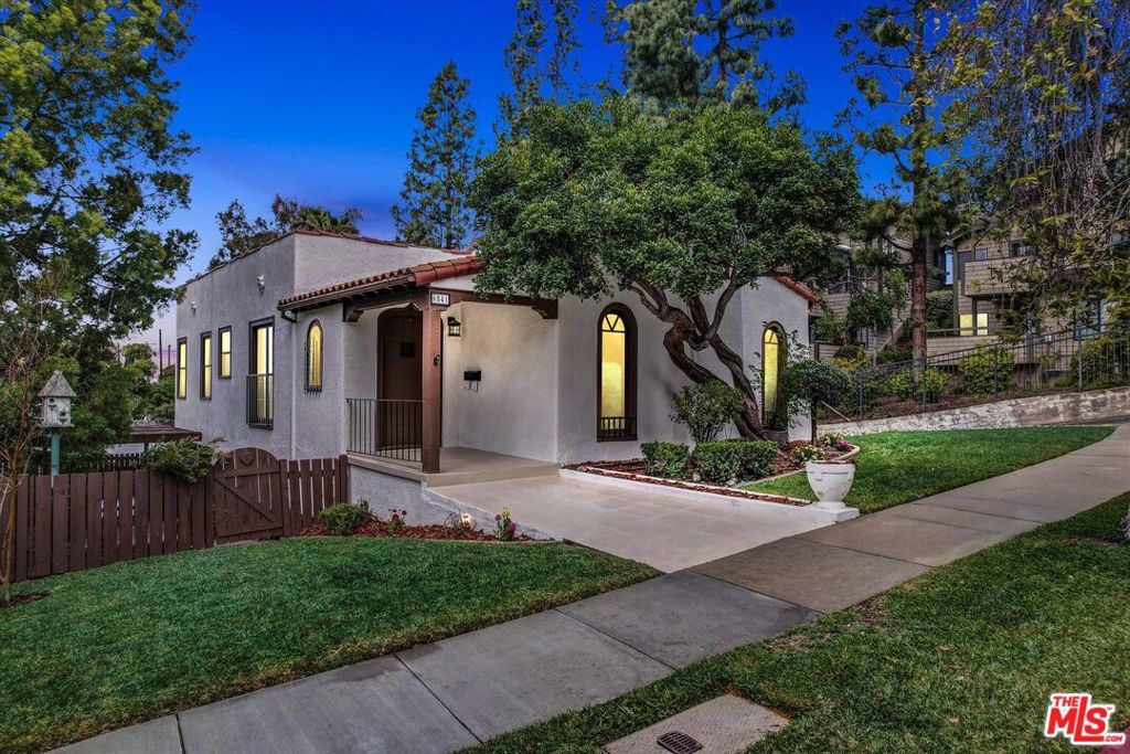 Property Photo:  6541 Alta Avenue  CA 90601 