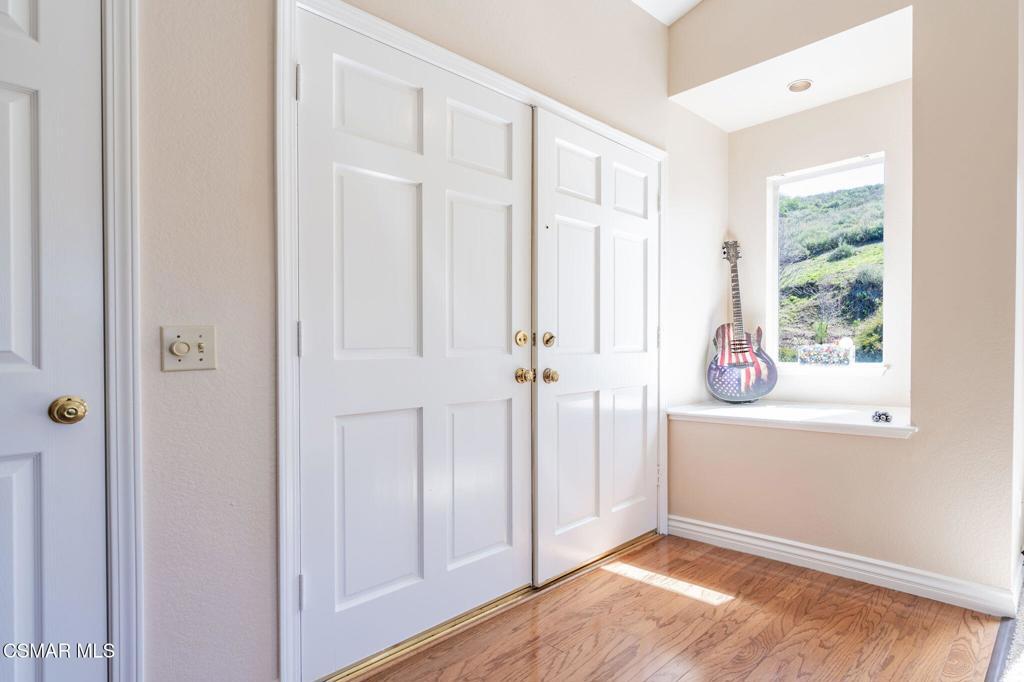 Property Photo:  271 Augustine Way C  CA 93065 