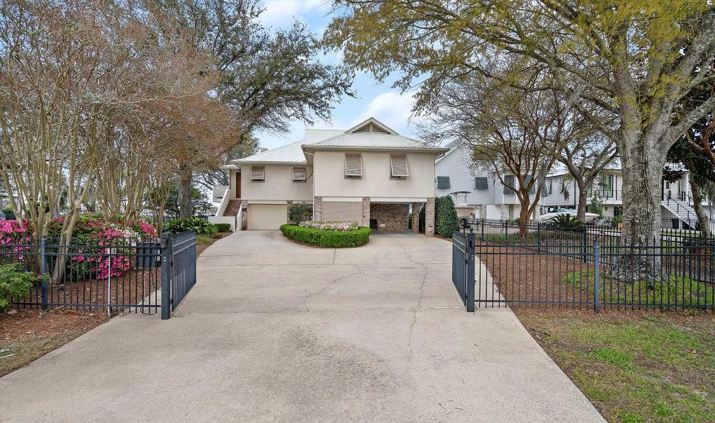 Property Photo: 125 Mabel Drive LA 70447