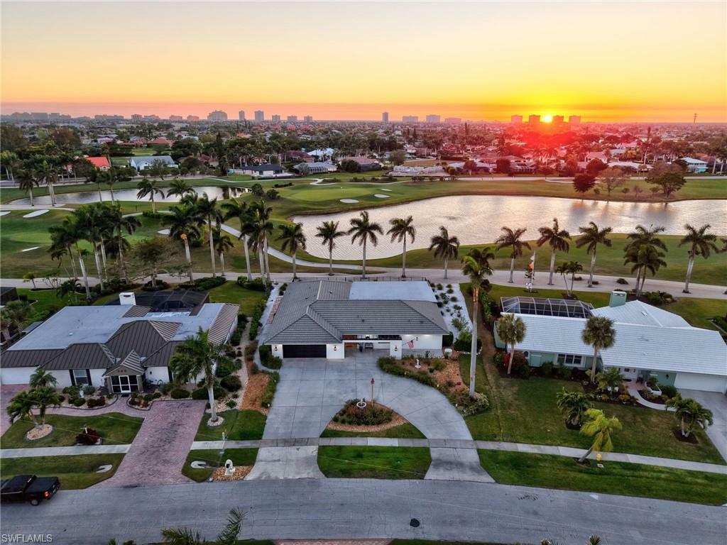 Property Photo: 356 Nassau Ct FL 34145