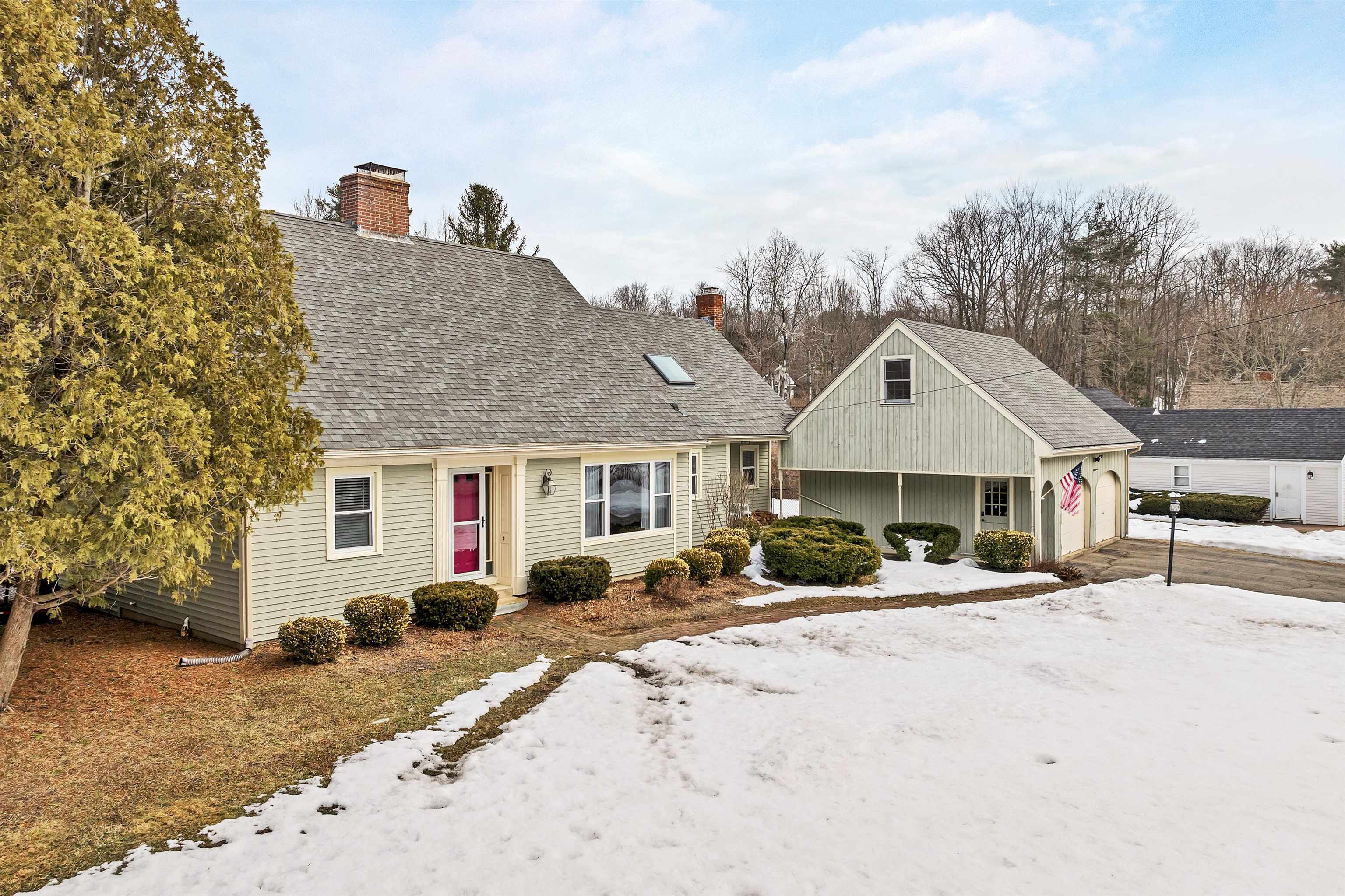 Property Photo:  331 Shore Drive  NH 03246 