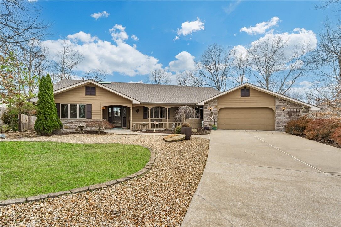 Property Photo:  6 McKenzie Place  AR 72715 