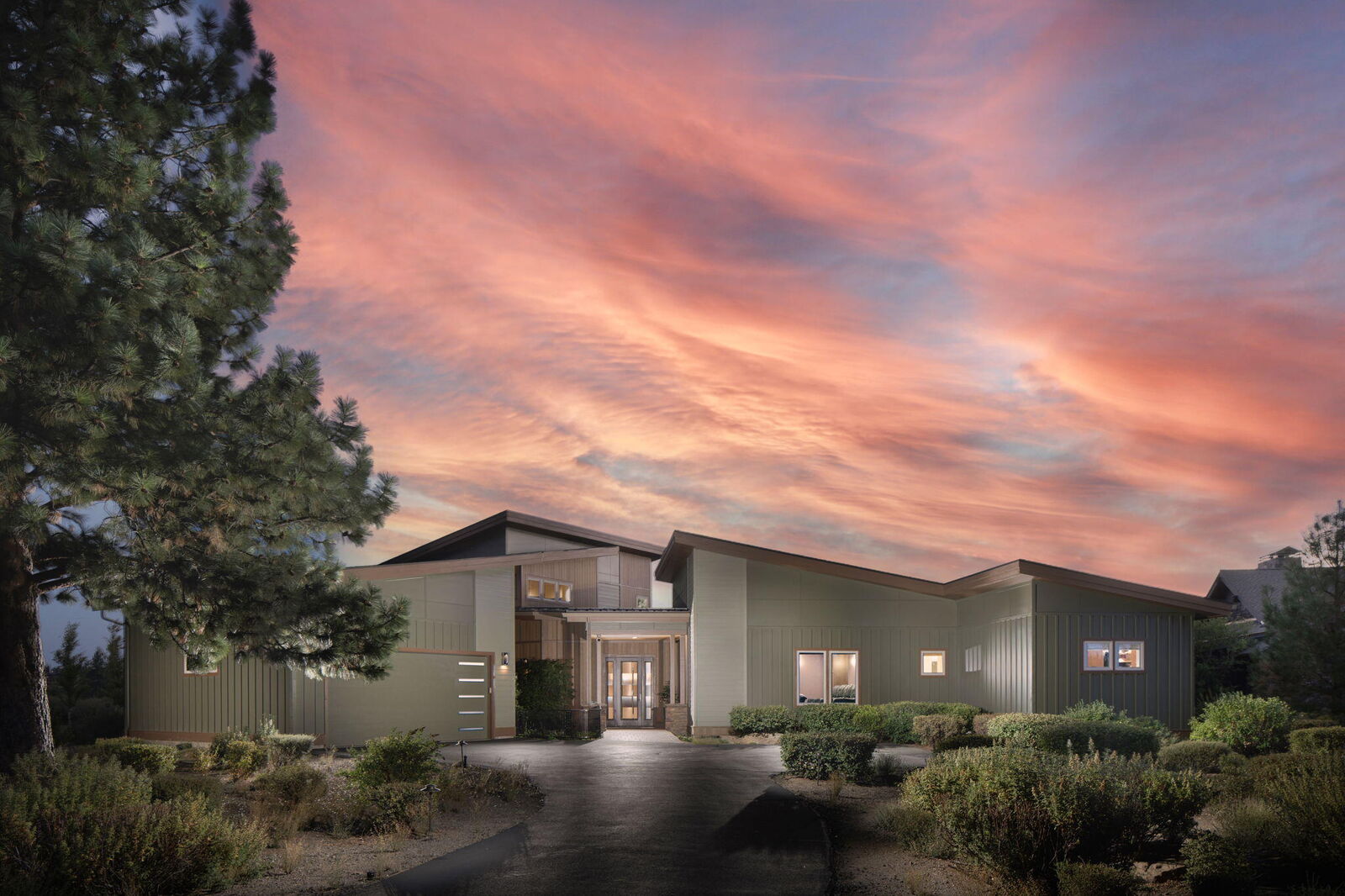 Property Photo:  61649 Hosmer Lake Drive Drive  OR 97702 