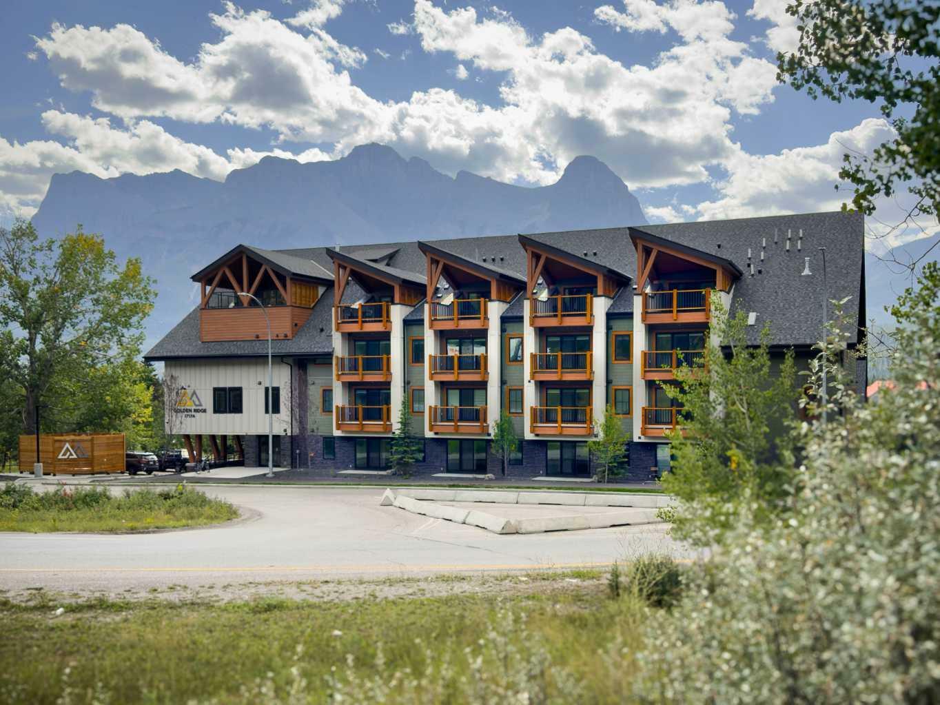 1717 Mountain Avenue 107  Canmore AB T2W 2W1 photo