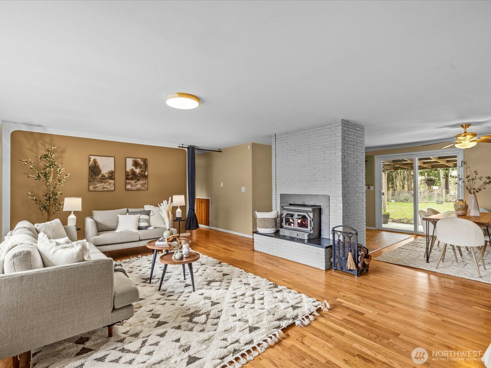 Property Photo:  1718  75th Street SE  WA 98203 