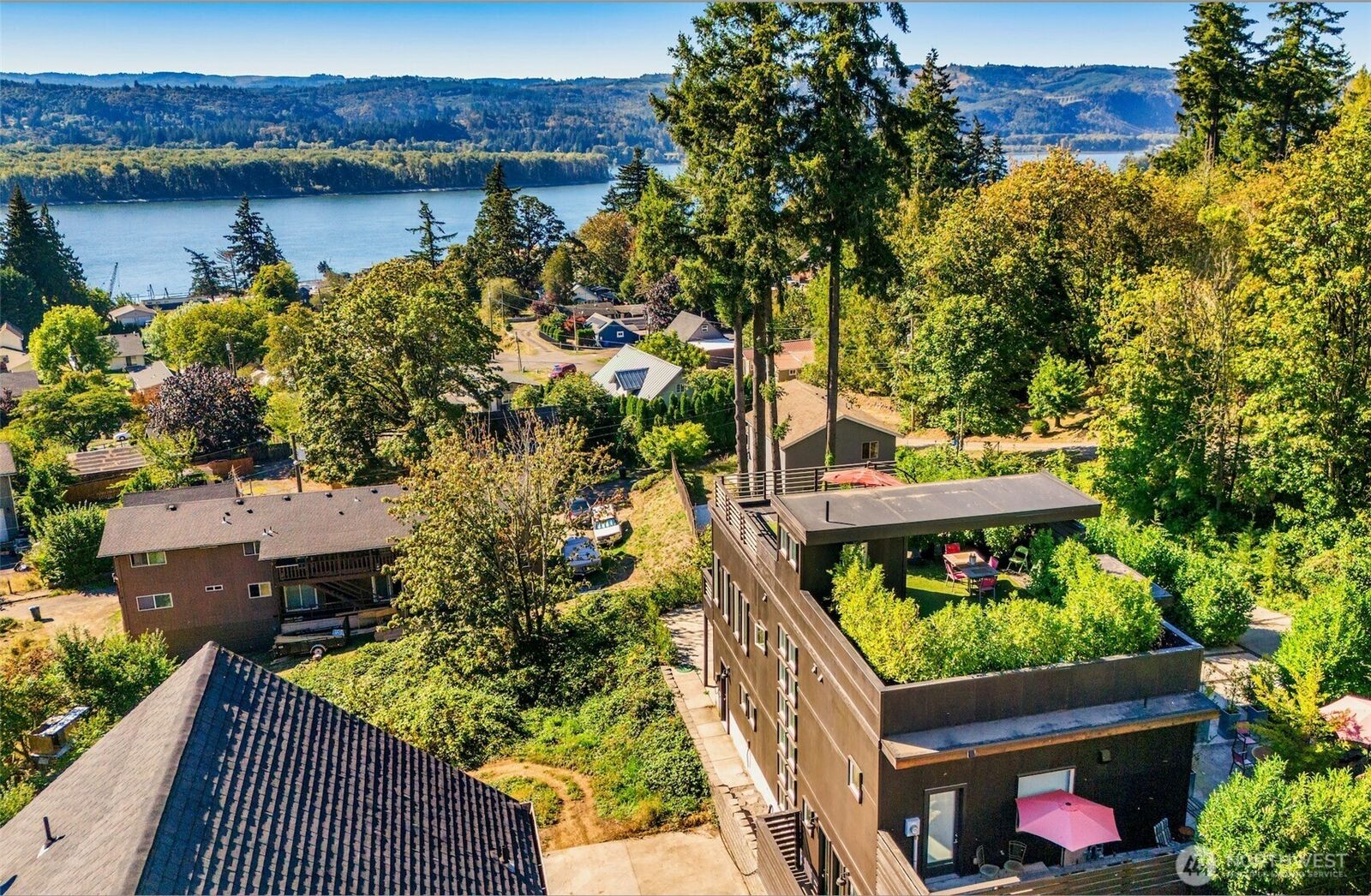 Property Photo: 599 N 5th WA 98625