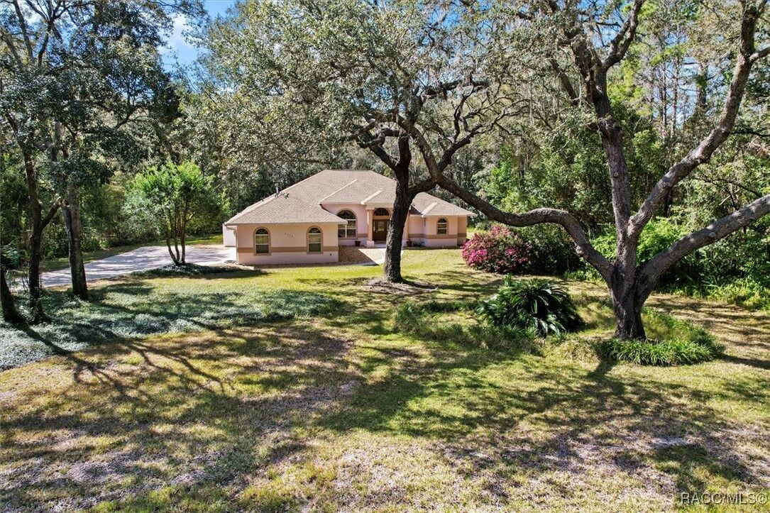 Property Photo: 4322 N Mayan Drive FL 34442