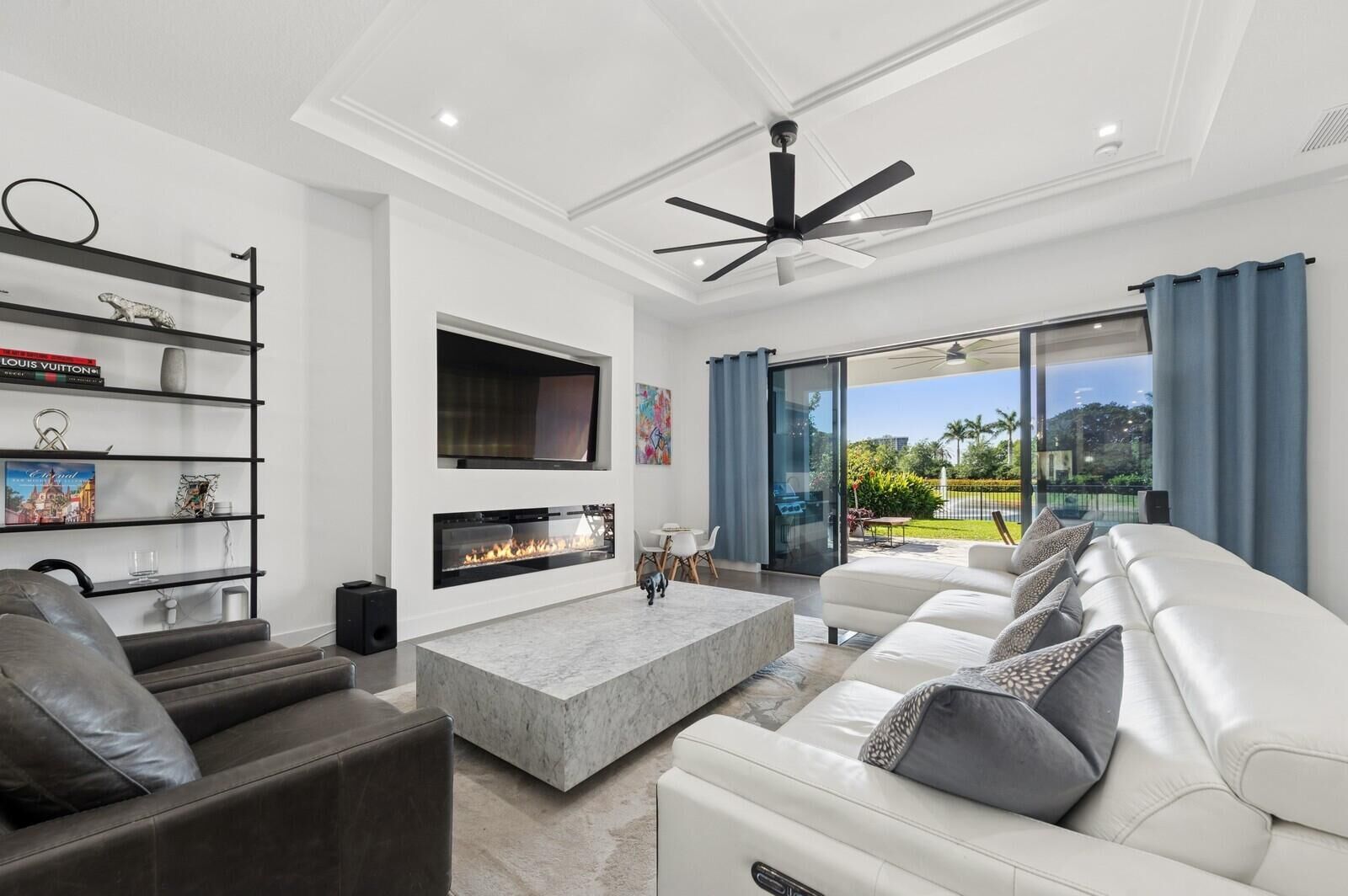 Property Photo: 3088 Gin Berry Way FL 33401