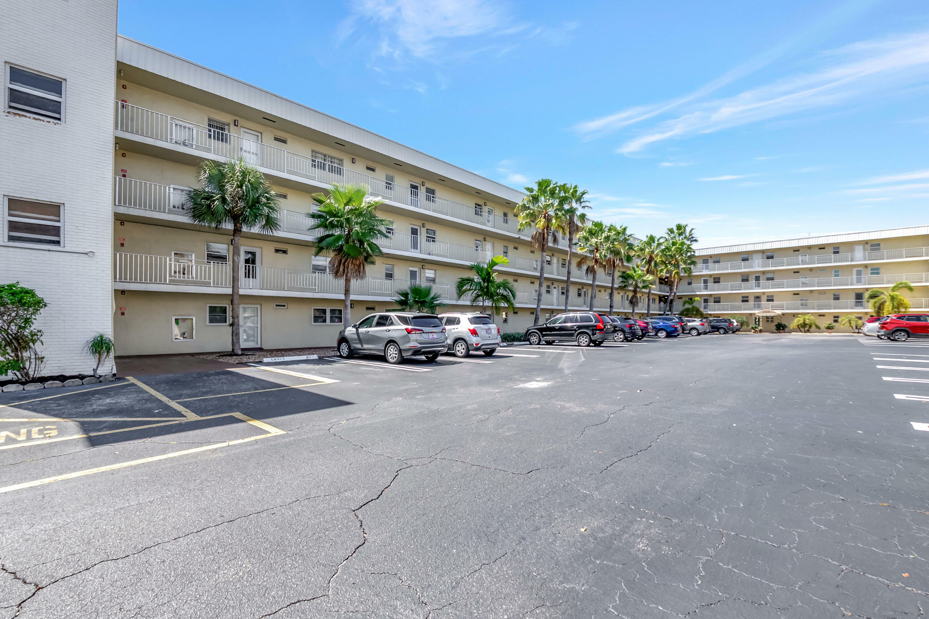 Property Photo: 2515 NE 1st Court 412 FL 33435