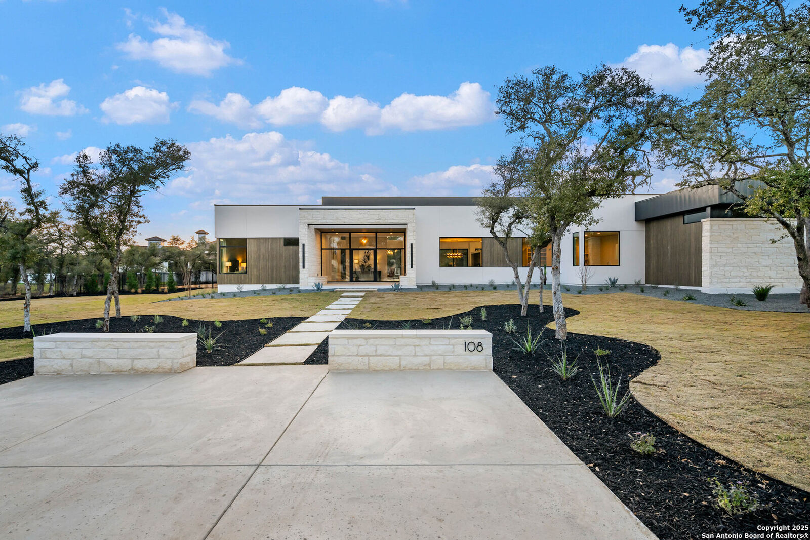 Property Photo:  108 Whittingham  TX 78231 