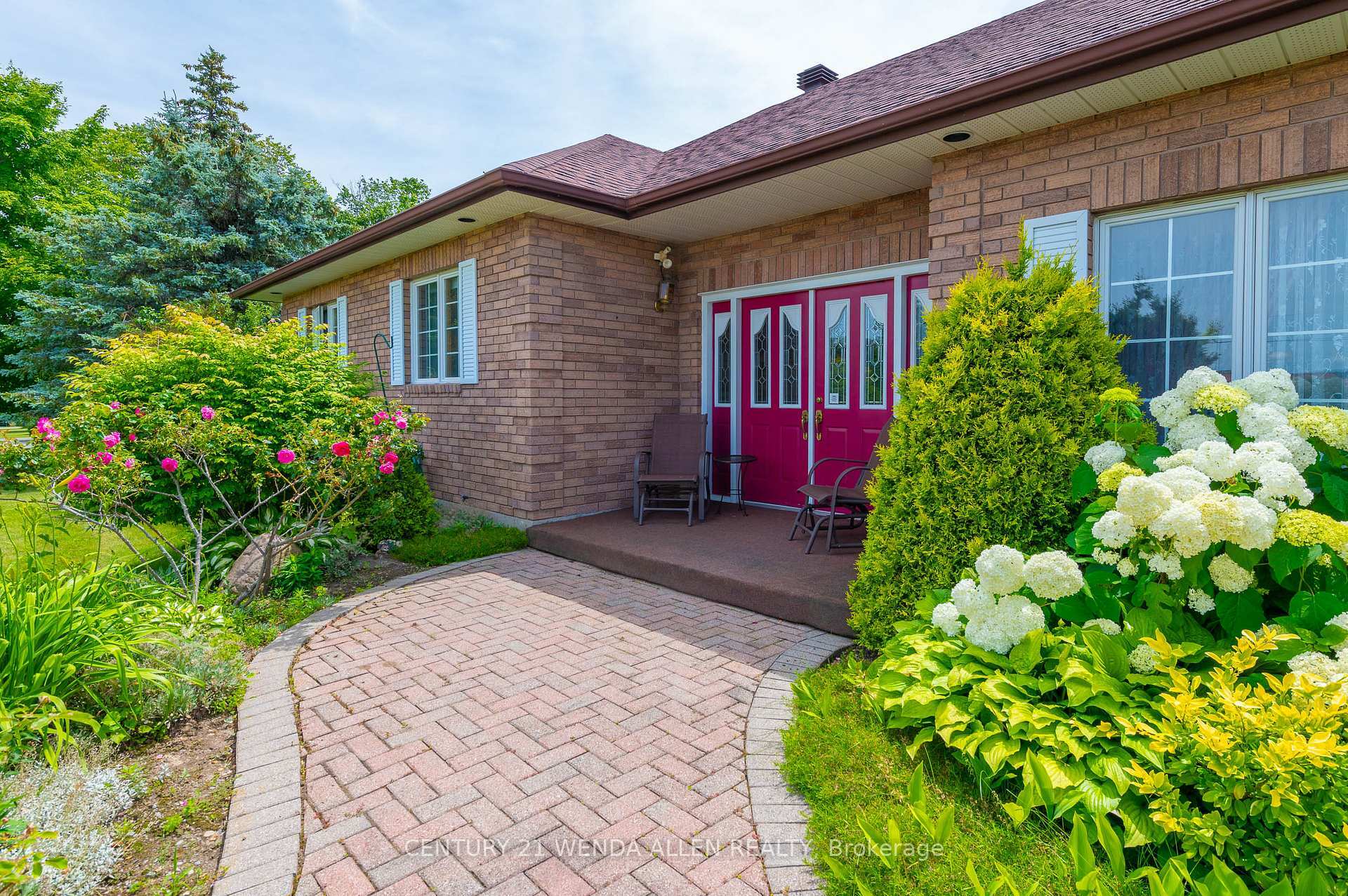 Property Photo: 30 Skye Valley Drive ON K9A 4J7