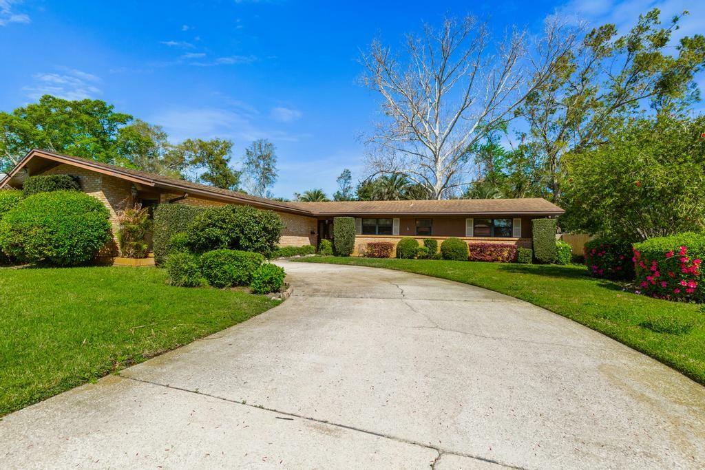 Property Photo: 8551 Burkhall Street FL 32211