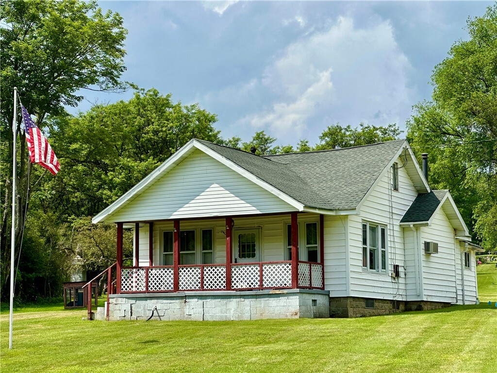 Property Photo: 7 Hedgehog Lane PA 16701