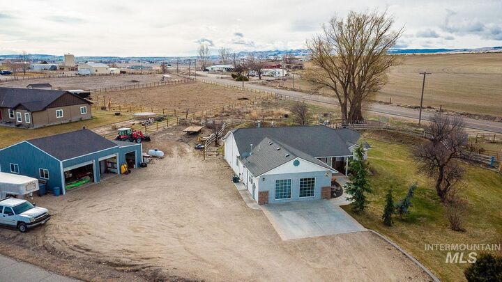 2507 Royal Vista Dr.  Homedale ID 83628 photo