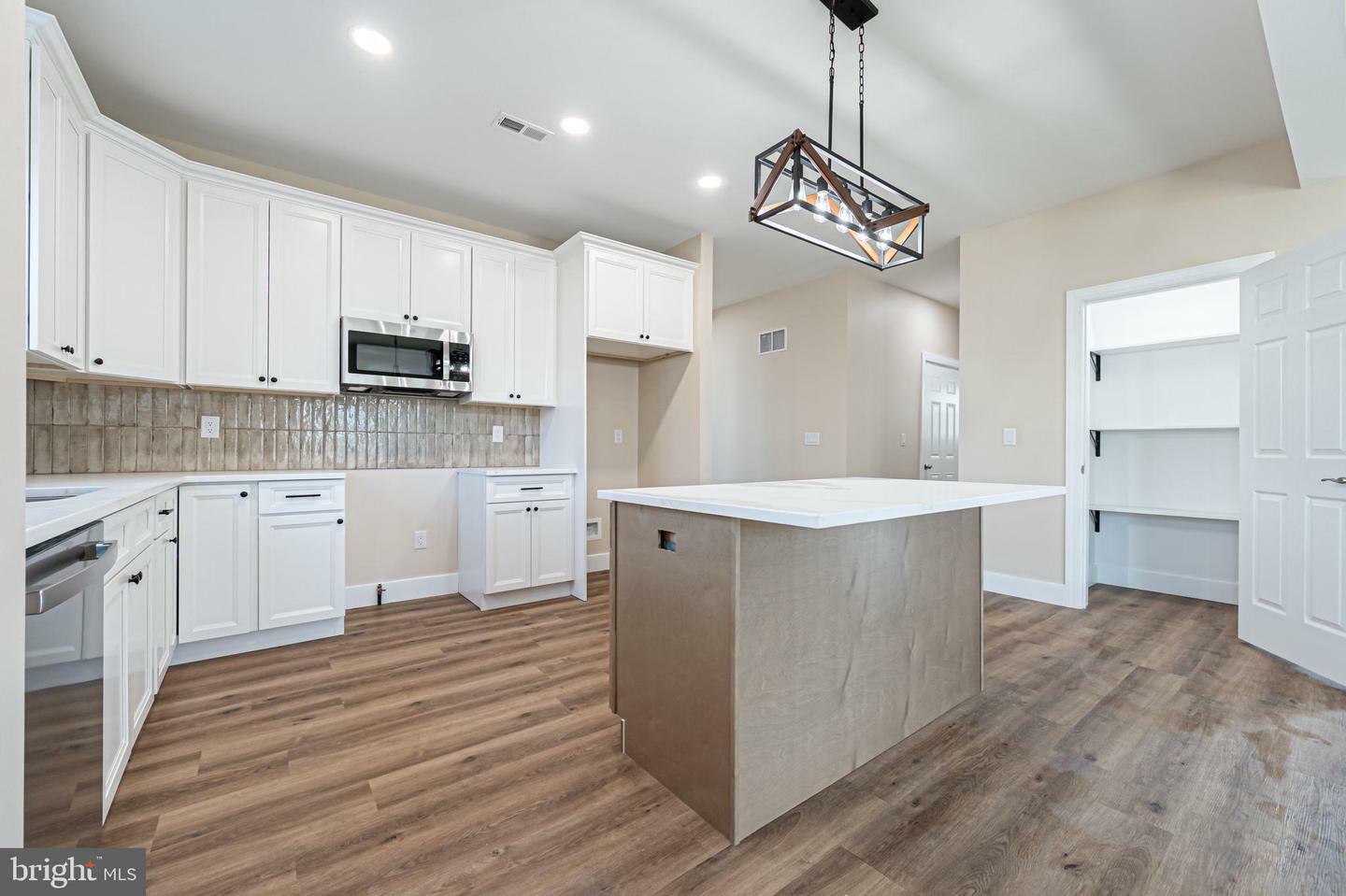 Property Photo: 820 Archer Street NJ 08332