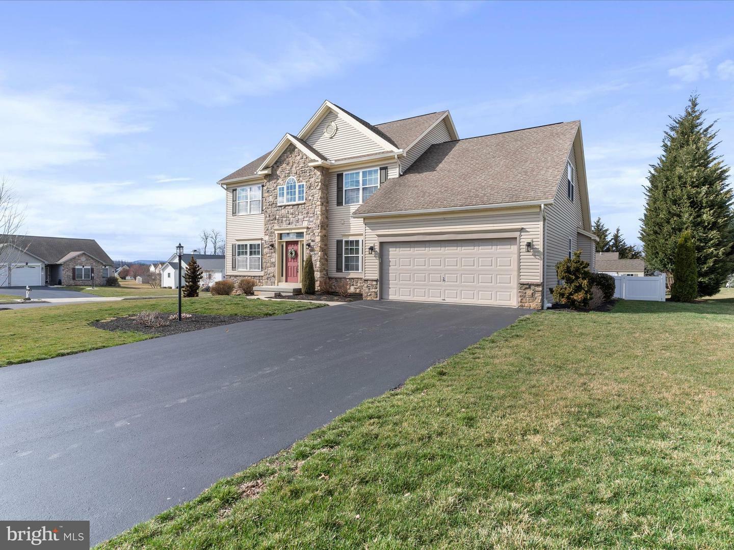Property Photo: 307 Forgedale Drive PA 17015