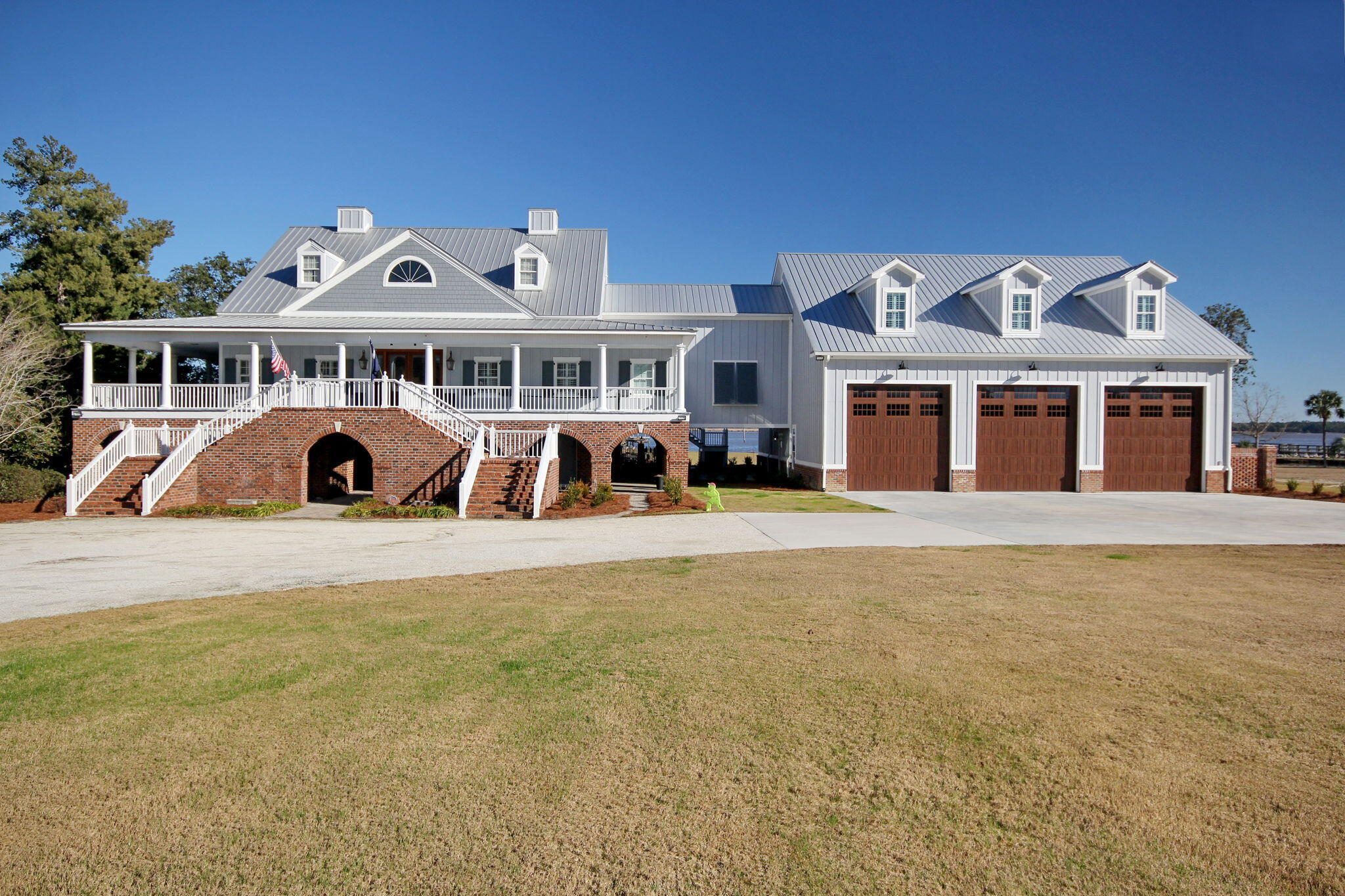 Property Photo: 2425 S Bay Street SC 29440
