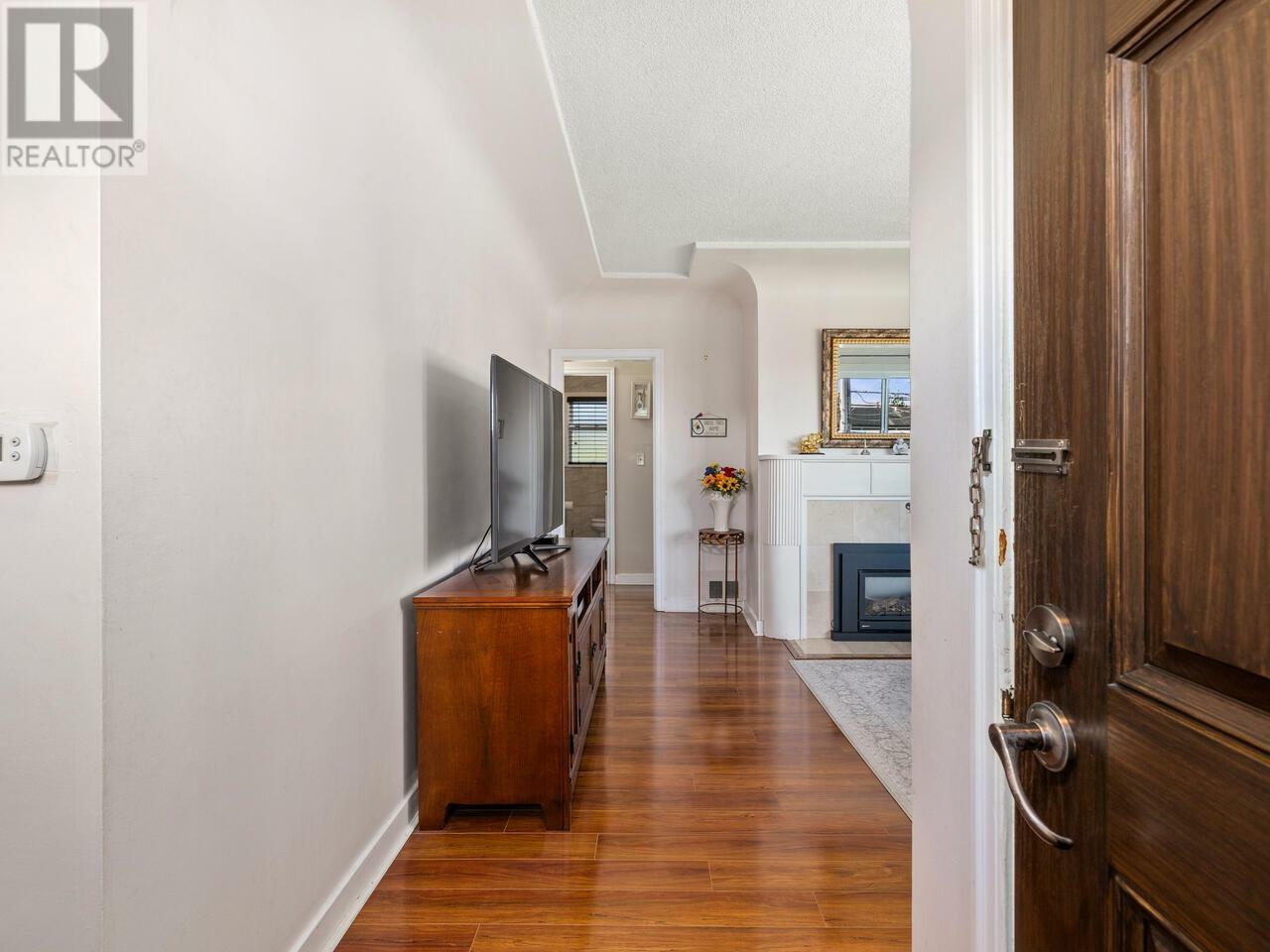 Photo de la propriété: 1701 Nanaimo Street BC V3M 2G7