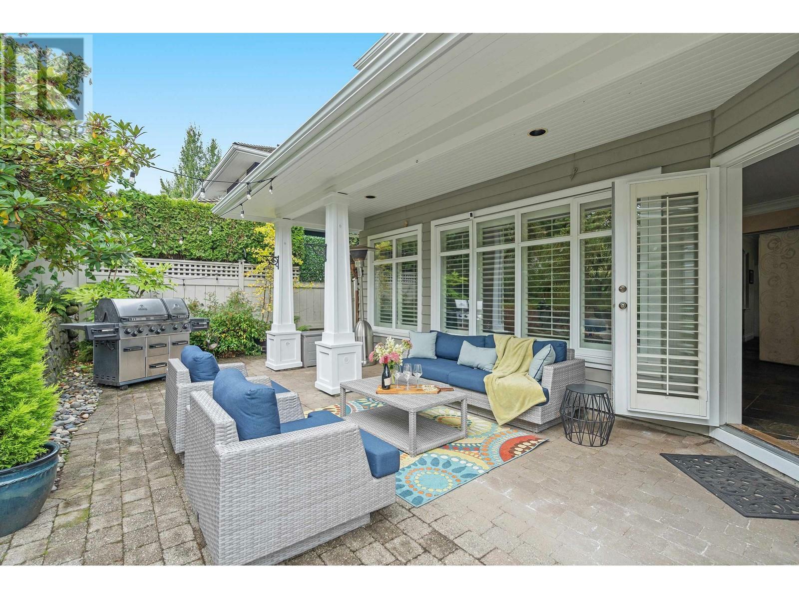 Property Photo: 938 Kings Avenue BC V7T 2B7